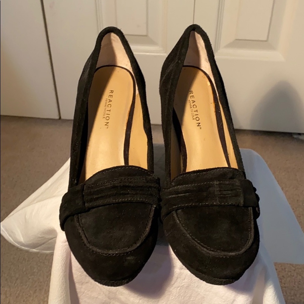 Kenneth Cole Reaction black suede wedges